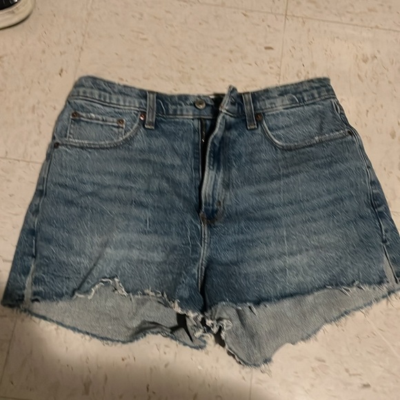 Abercrombie Curve High Rise Mom Short - Picture 3 of 5